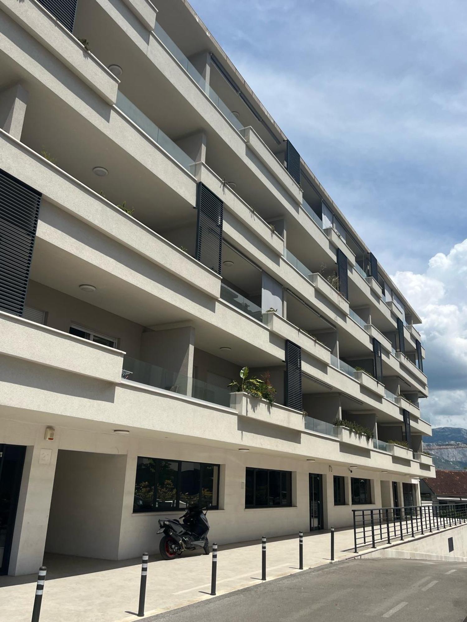 Luxury Apartment Rinos - Free Garage Parking Сплит Екстериор снимка